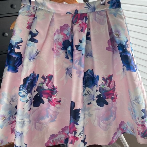 Chelsea floral print taffe midi skirt - Picture 3 of 5